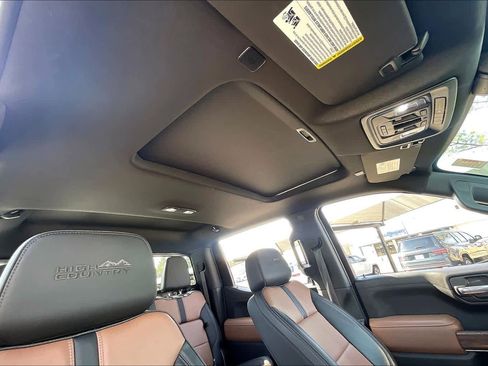 Used 2021 Chevrolet Silverado 1500 High Country w/ Technology Package image 14