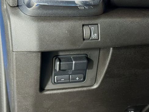 Used 2024 GMC Canyon Elevation w/ Convenience Package AWD/4WD image 10