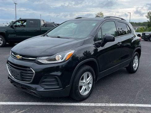 Used 2019 Chevrolet Trax LT w/ LT Convenience Package AWD/4WD image 1