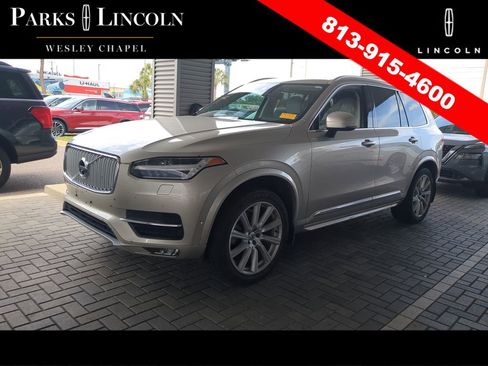 Used 2016 Volvo XC90 T6 Inscription w/ Vision Package AWD/4WD image 5