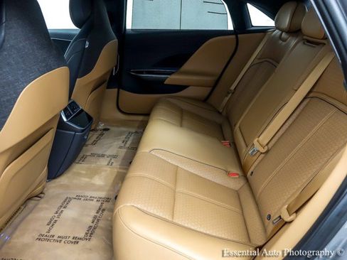 Used 2022 Lucid Air Grand Touring image 14