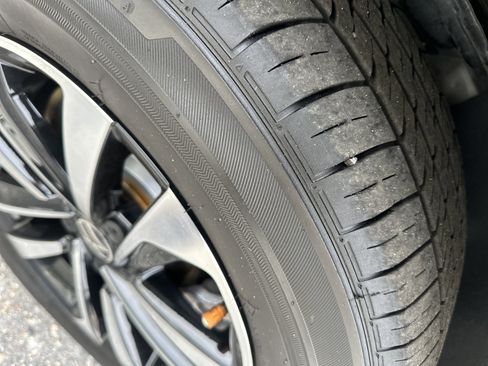 Used 2024 Volkswagen Tiguan S image 7