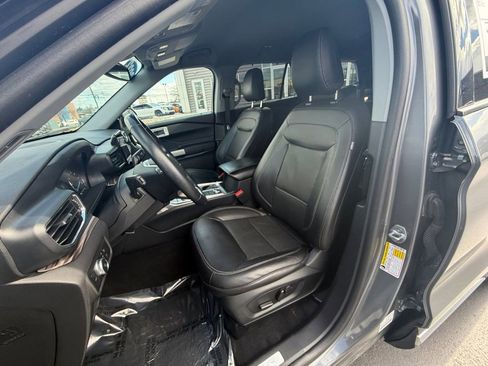 Certified 2022 Ford Explorer Limited w/ Class IV Trailer Tow Package AWD/4WD image 19