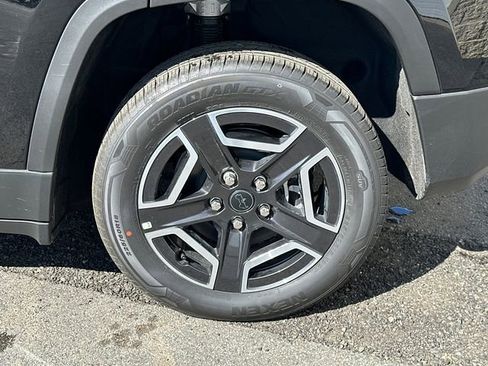 New 2026 Jeep Cherokee Limited AWD/4WD image 7