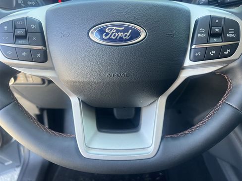 New 2026 Ford Explorer Active RWD image 10