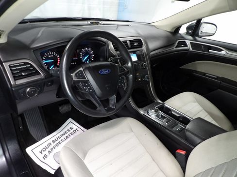 Used 2020 Ford Fusion S FWD image 9