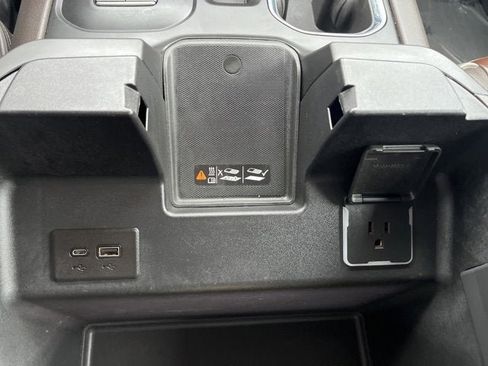 Certified 2024 GMC Sierra 3500 Denali w/ Denali Reserve Package image 17