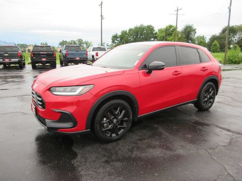 Used 2024 Honda HR-V Sport image 11