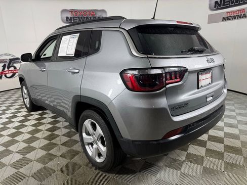 Used 2021 Jeep Compass Latitude FWD image 11