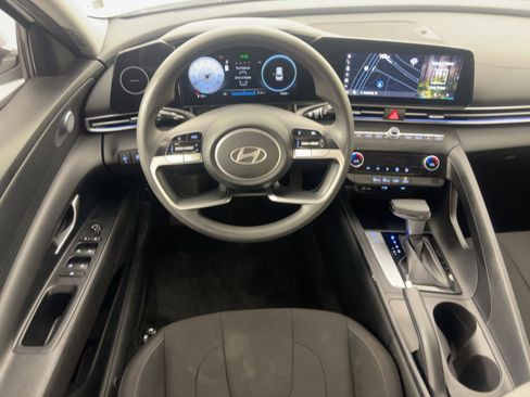 Used 2024 Hyundai Elantra SEL image 26