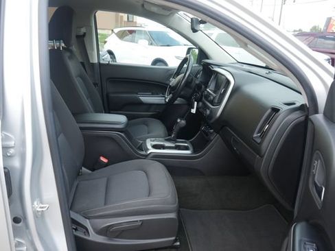 Used 2018 Chevrolet Colorado LT AWD/4WD image 24