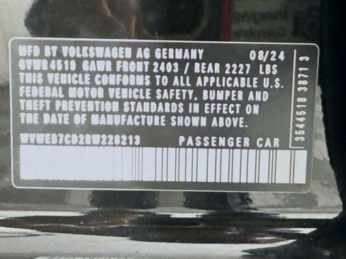 Used 2024 Volkswagen Golf R 2.0L TSI 4MOTION 7-Speed DSG T w/ MDO Package image 35