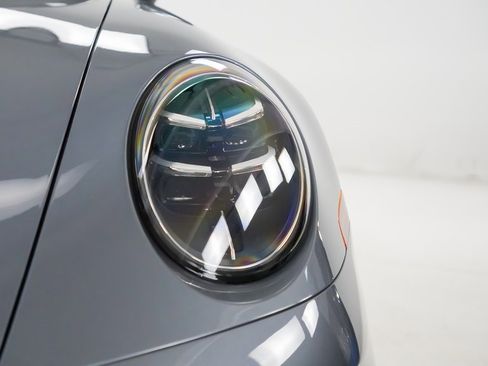 Certified 2025 Porsche 911 Carrera image 7