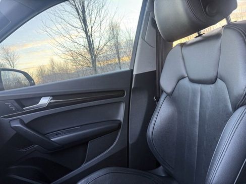 Used 2018 Audi Q5 2.0T Premium Plus w/ Premium Plus Package image 34