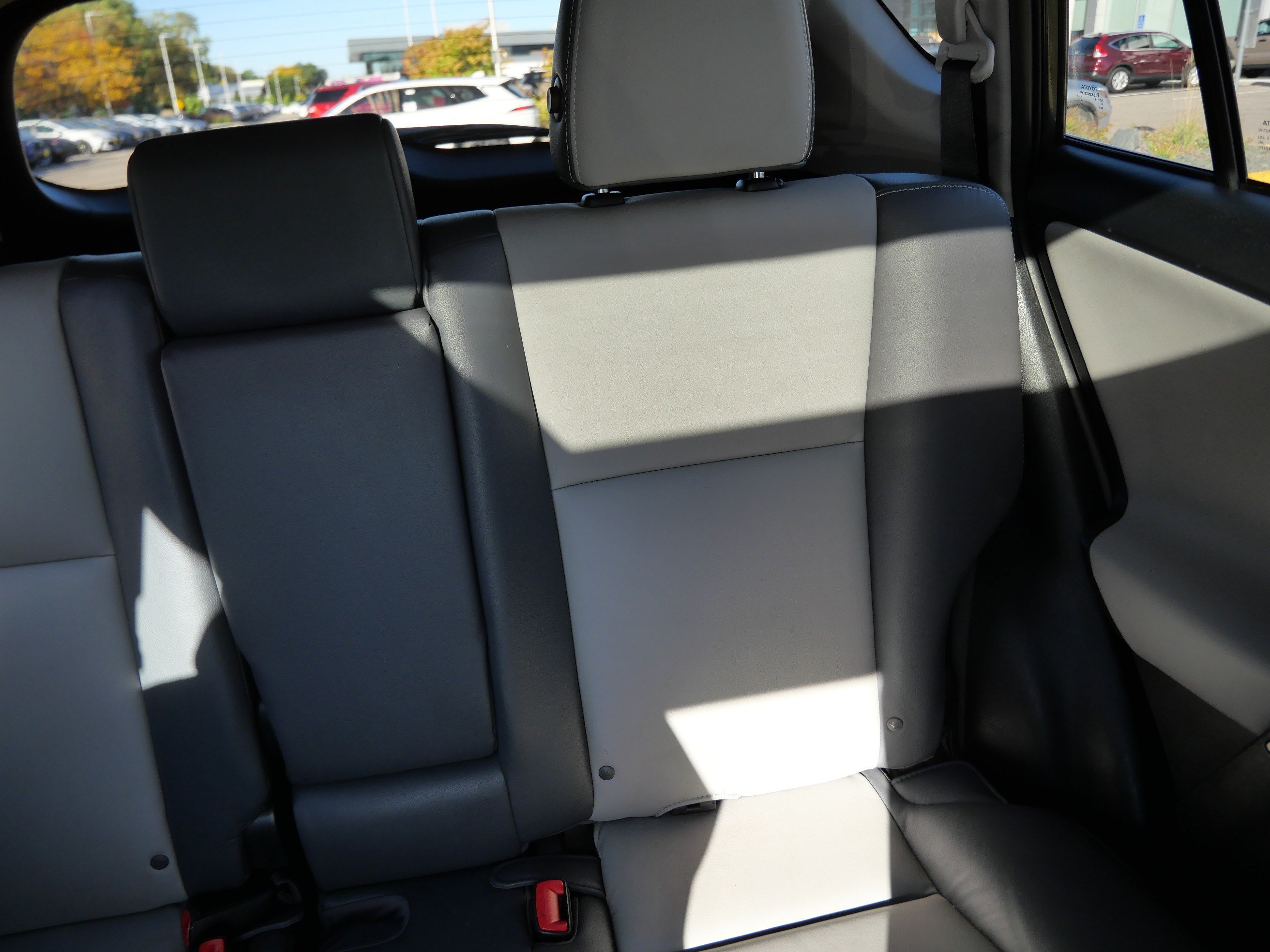 Used 2014 Toyota RAV4 Limited w/ Technology Package AWD/4WD image 14