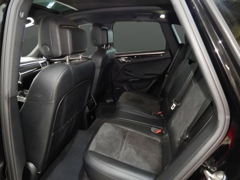 Used 2018 Porsche Macan Sport Edition image 29