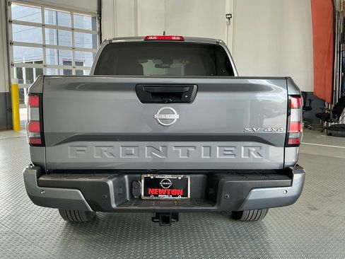 Used 2023 Nissan Frontier SV w/ Technology Package image 23