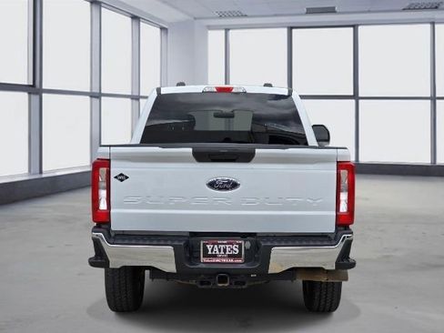 Used 2023 Ford F250 XLT w/ FX4 Off-Road Package AWD/4WD image 5