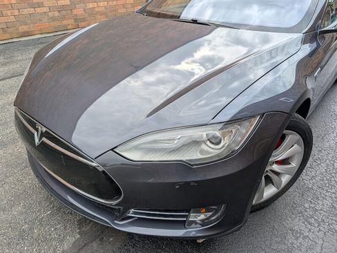 Used 2015 Tesla Model S Performance image 39