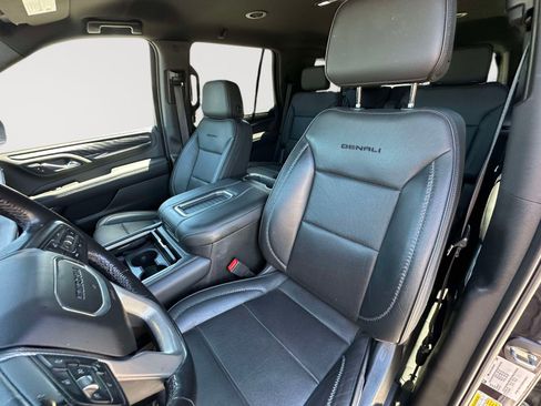 Used 2021 GMC Yukon Denali AWD/4WD image 19