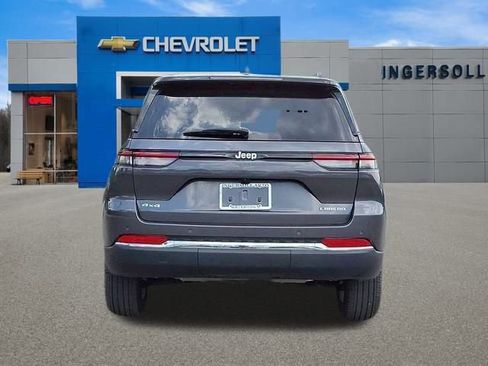 Used 2023 Jeep Grand Cherokee Laredo image 16