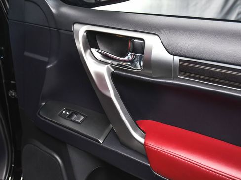 Used 2023 Lexus GX 460 Luxury w/ Sport Design Package image 16