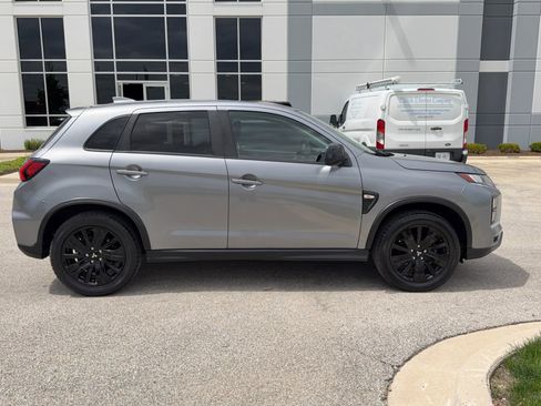 Used 2021 Mitsubishi Outlander Sport ES FWD image 4