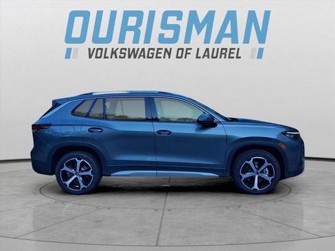 New 2026 Volkswagen Tiguan SE image 2