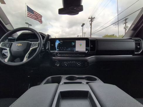 Certified 2023 Chevrolet Silverado 1500 LT AWD/4WD image 2
