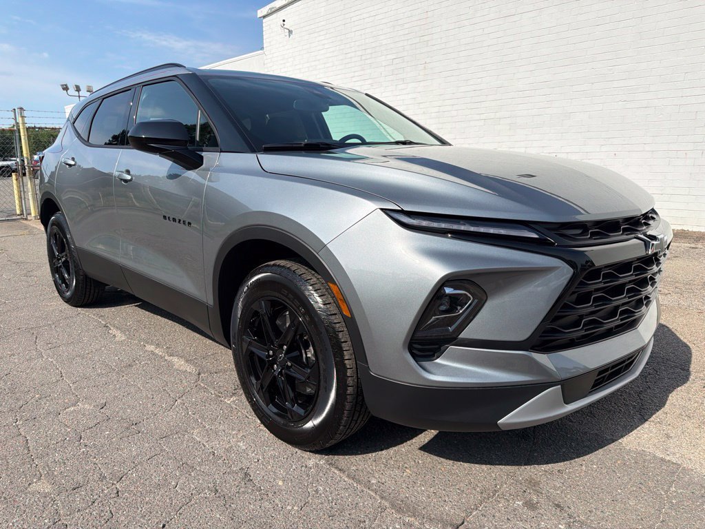 New 2026 Chevrolet Blazer LT w/ Convenience Package FWD image 8