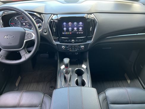 Used 2024 Chevrolet Traverse RS AWD/4WD image 37