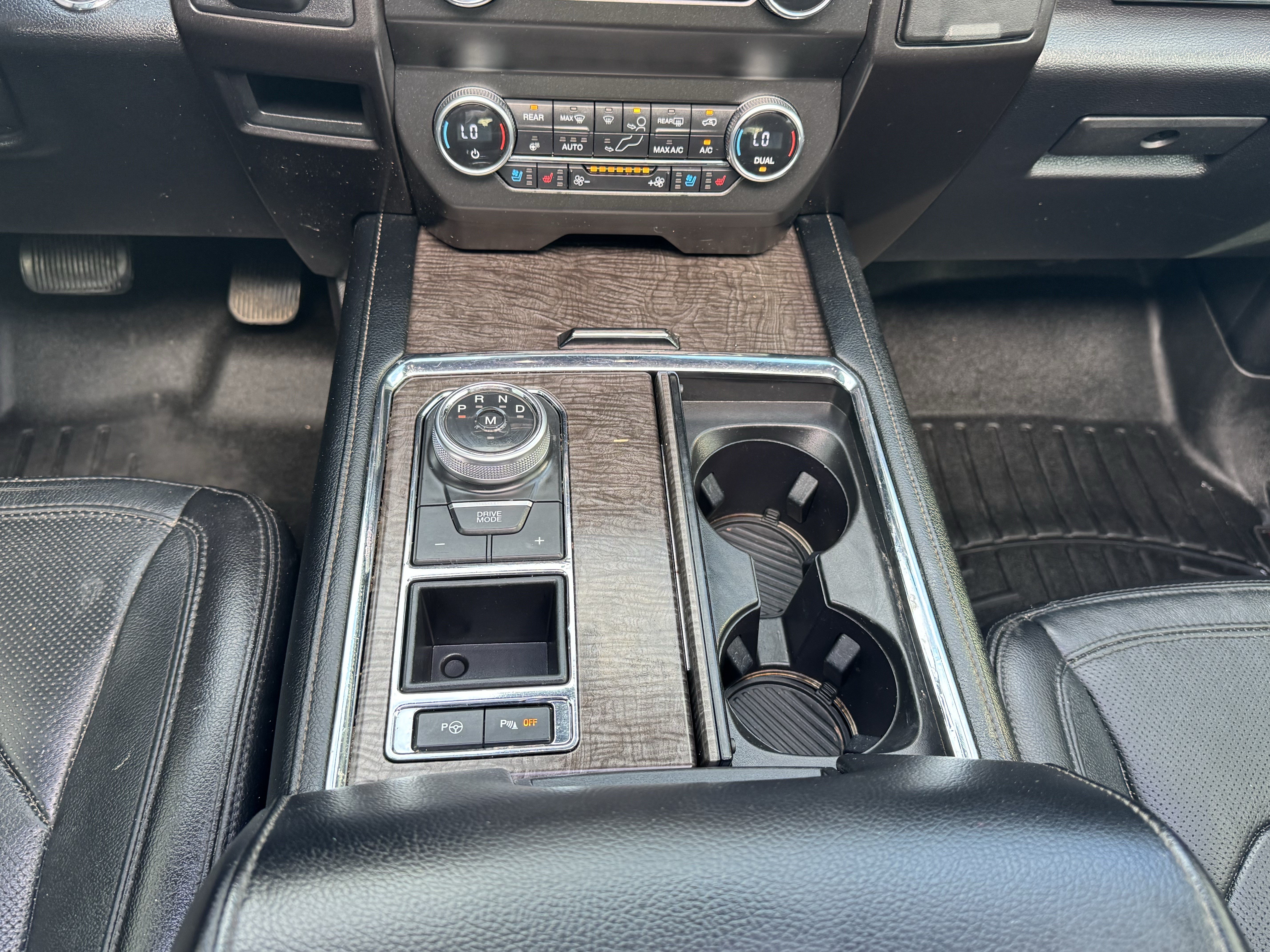 Used 2019 Ford Expedition Limited w/ Equipment Group 302A RWD image 24