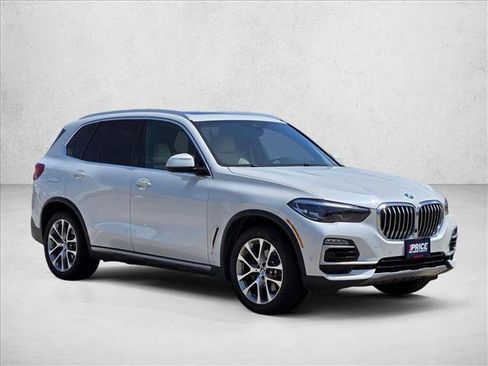 Used 2019 BMW X5 xDrive40i w/ Premium Package 2 AWD/4WD image 3