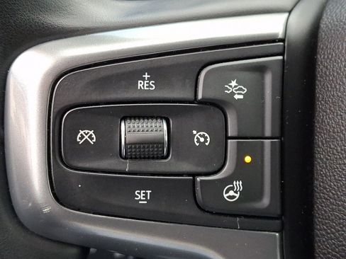 Used 2025 Chevrolet Silverado 1500 LT AWD/4WD image 22