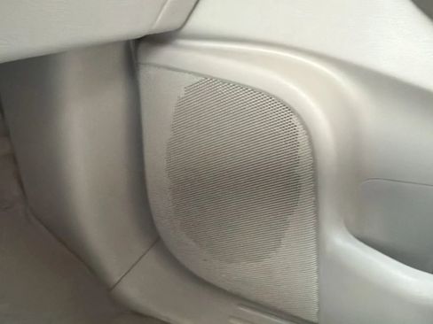 Used 2017 Nissan Quest SV image 22