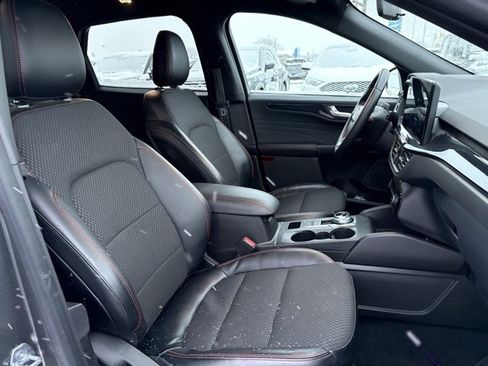 Used 2023 Ford Escape ST-Line w/ Tech Pack #1 image 9