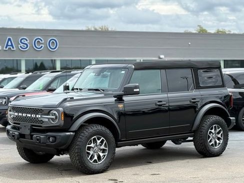 Used 2025 Ford Bronco Badlands AWD/4WD image 36