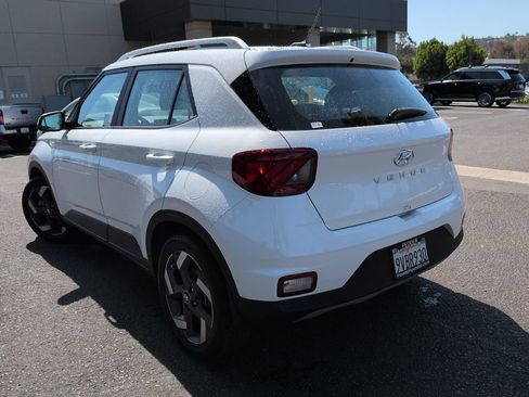 Certified 2026 Hyundai Venue SEL FWD image 5