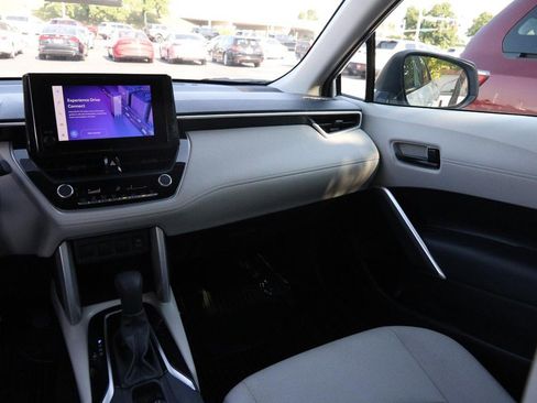 Used 2024 Toyota Corolla Cross L AWD/4WD image 24