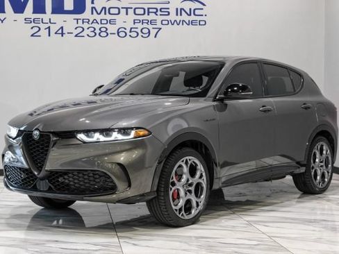 Used 2024 Alfa Romeo Tonale Veloce AWD/4WD image 3