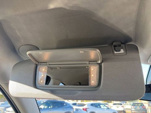 Used 2023 Chevrolet Equinox LT image 44