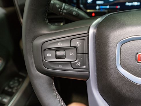 Used 2025 GMC Sierra 2500 SLT w/ SLT Premium Package image 30