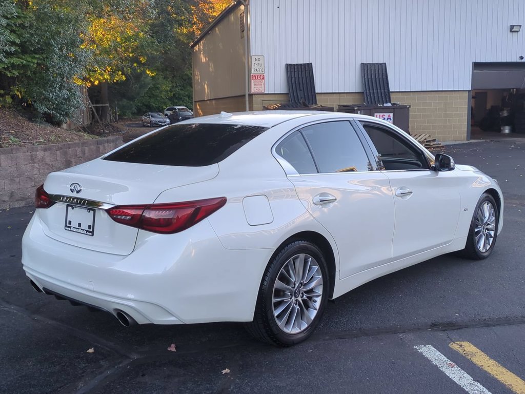 Used 2018 INFINITI Q50 Luxe w/ Essential Package (3.0T Luxe) AWD/4WD image 4