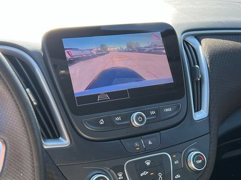 Used 2024 Chevrolet Malibu LS FWD image 33