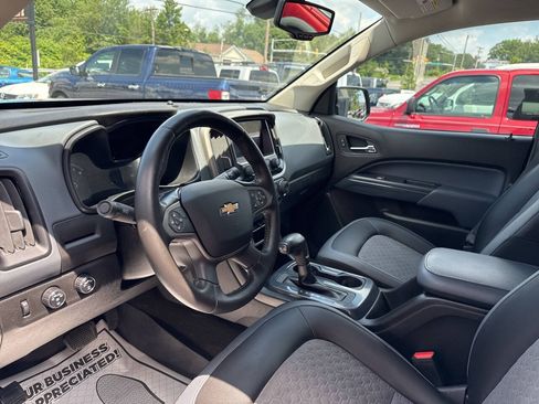 Used 2017 Chevrolet Colorado Z71 AWD/4WD image 15
