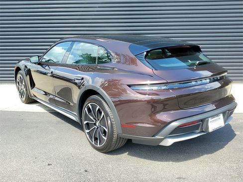 Used 2023 Porsche Taycan 4S image 3