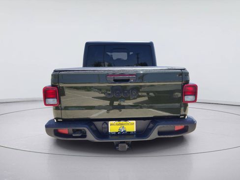 Used 2023 Jeep Gladiator Sport AWD/4WD image 4