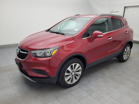 Used 2019 Buick Encore Preferred AWD/4WD image 2