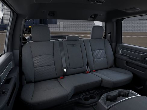 New 2026 RAM 3500 Big Horn AWD/4WD image 15