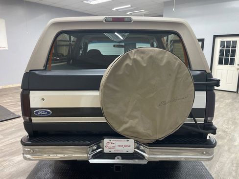 Used 1996 Ford Bronco image 9